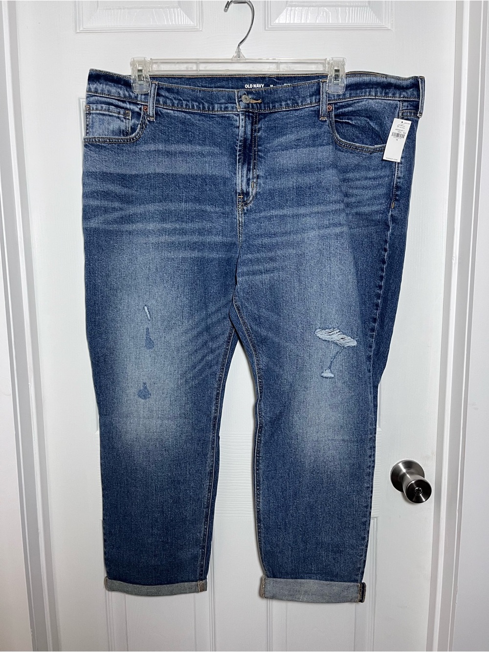 Old Navy Women’s Relaxed Boyfriend Jeans- Medium Blue Wash
